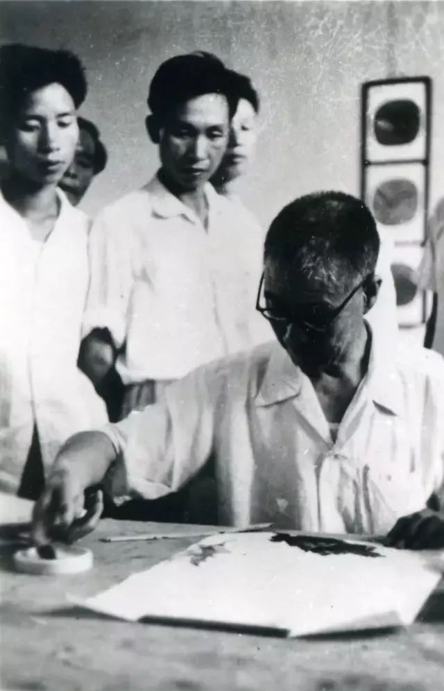 潘天寿属什么的_潘天寿出生几几年_潘天寿年表