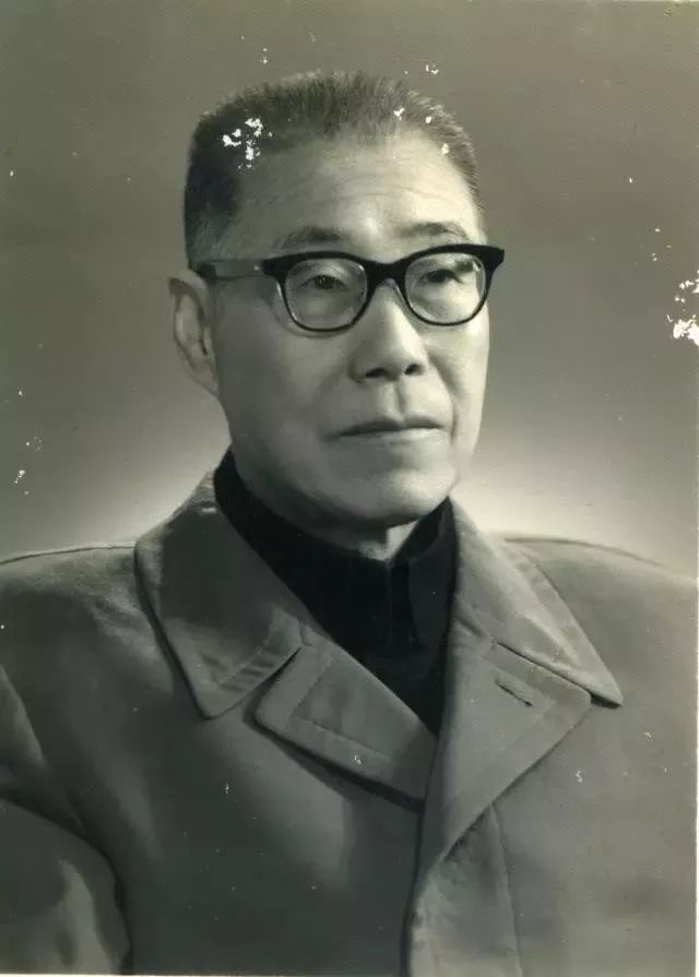 潘天寿出生几几年_潘天寿年表_潘天寿属什么的